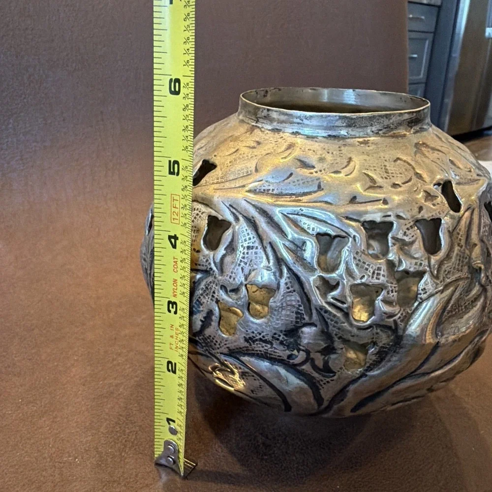 Seasons Fitz and Floyd Silver Tone Pierced Metal Candle Holder Vase